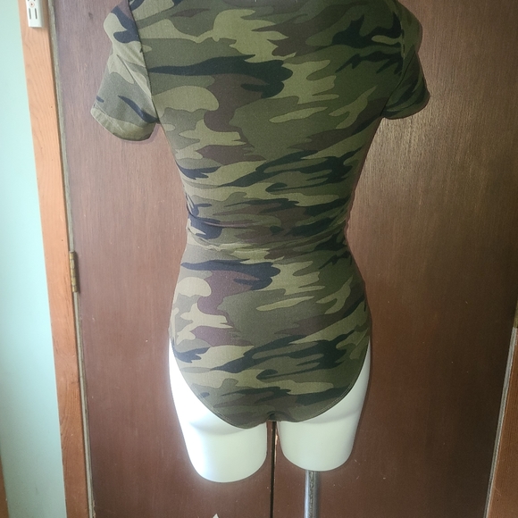 Camouflage Camo bodysuit t-shirt - Picture 4 of 6